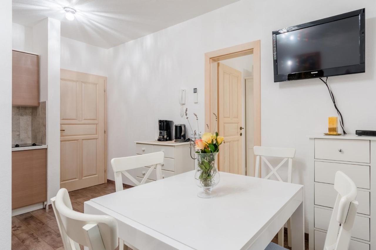 Apartments Villa Kameja Donji Okrug  Oda fotoğraf