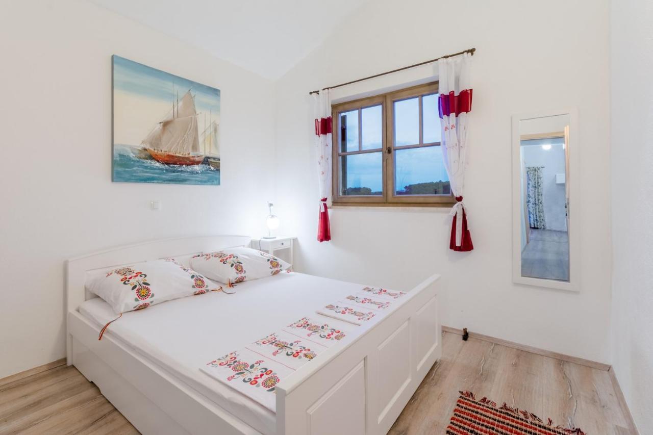 Apartments Villa Kameja Donji Okrug  Oda fotoğraf
